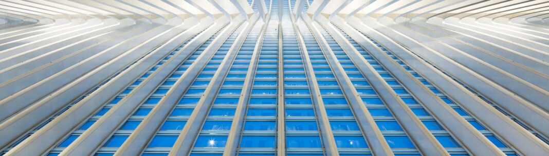 Blog hero image - 2025 - BLOG-2099x600-MCM IMF BLOG- WEO CH1 -c-Bim-iStock by Getty Images