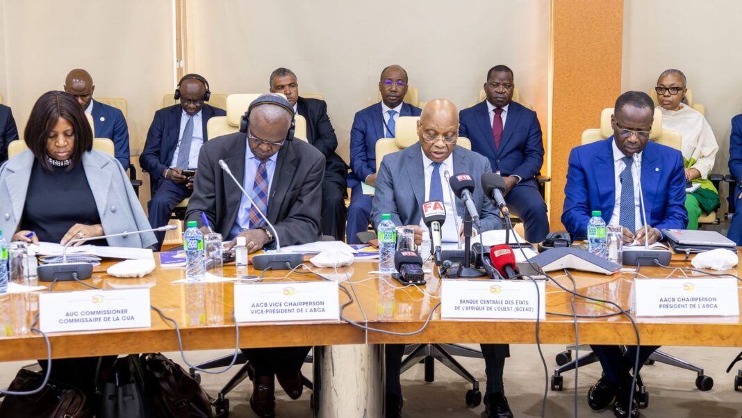 Dakar : les banques centrales africaines relancent le projet de monnaie unique Dakar : les banques centrales africaines relancent le projet de monnaie unique