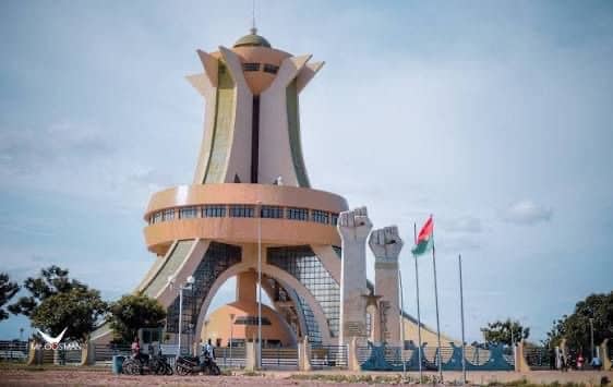 Le Burkina Faso boucle avec succès son « Diaspora Bond » d’un montant de 151 milliards FCFA Le Burkina Faso boucle avec succès son « Diaspora Bond » d’un montant de 151 milliards FCFA