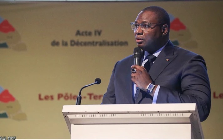 Acte IV de la décentralisation : le Sénégal veut porter son PIB à 70 000 milliards FCFA grâce aux pôles-territoires Acte IV de la décentralisation : le Sénégal veut porter son PIB à 70 000 milliards FCFA grâce aux pôles-territoires